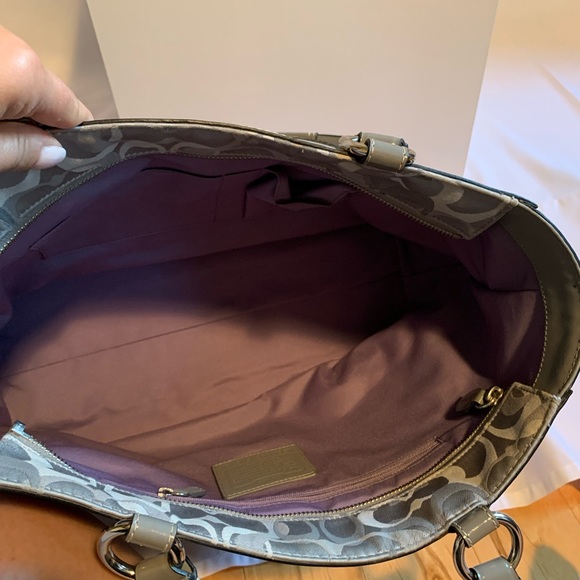 Coach shoulder handbag - Picture 5 of 9